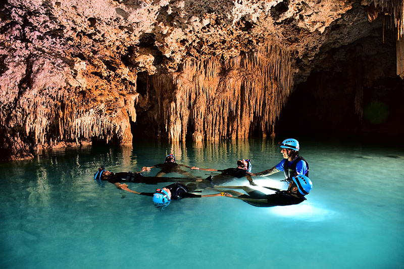 Río Secreto · cavernas y río subterráneo 8